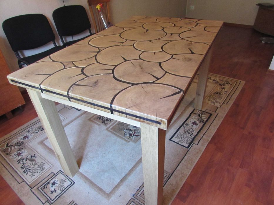 Стол, дуб + эпоксидная смола.