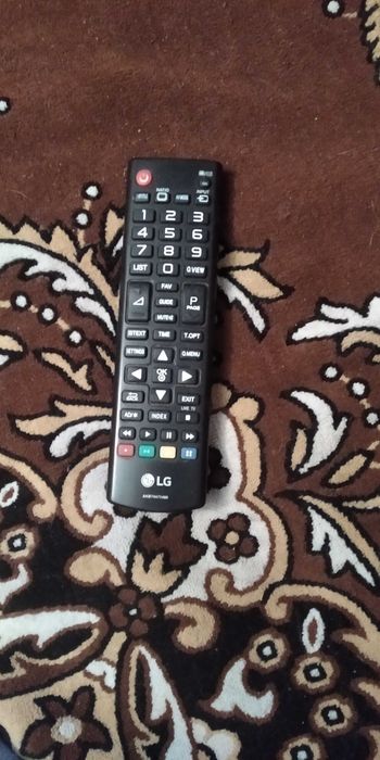 продам телевизор LG 43