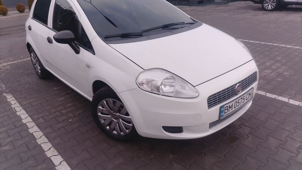 Продам Fiat Grand Punto  2009 1.4 бензин