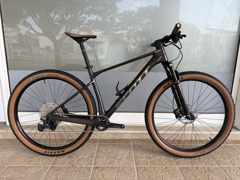 Bicicleta de BTT Scott em carbono - 12v