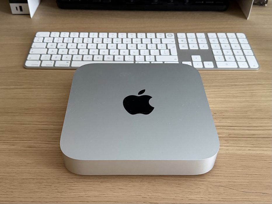 Apple Mac Mini M2 pro 16GB tam + klawiatura