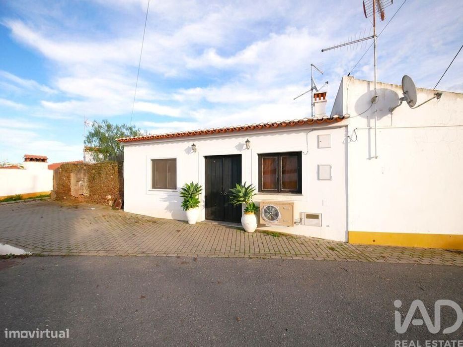 Casa de aldeia T2 em Mértola de 74,00 m2