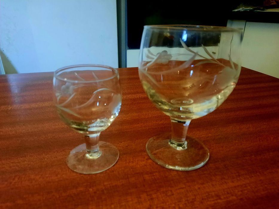 Raríssimo Serviço de Mesa para 6 pessoas "Flor de Lótus" – Vidro Lapidado (52 Peças)