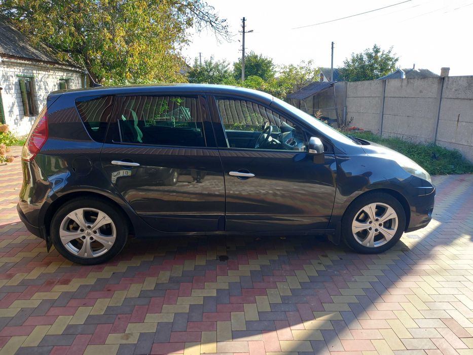 Продам свій Renault Scenic 2009 р.