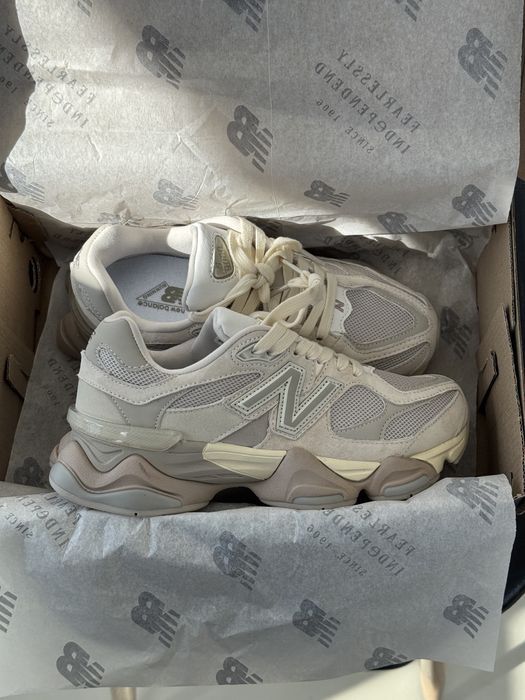 New Balance 9060 Light Beige трендові жіночі кросівки ню беланс 9060 беж