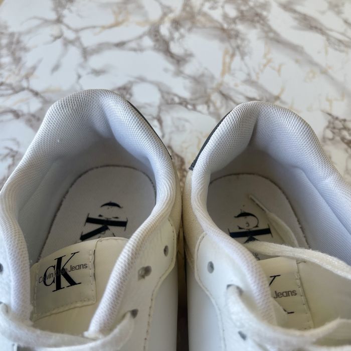 Чоловічі білі снікерси Calvin Klein, 44 eur , 28 см