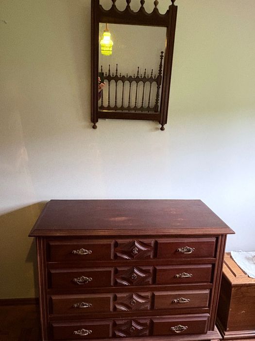 Quarto antigo completo