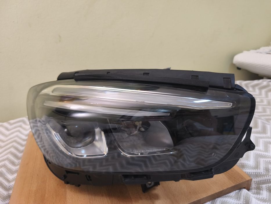 Farol direito Hella Full led Mercedes-Benz B-Class W 247, Led