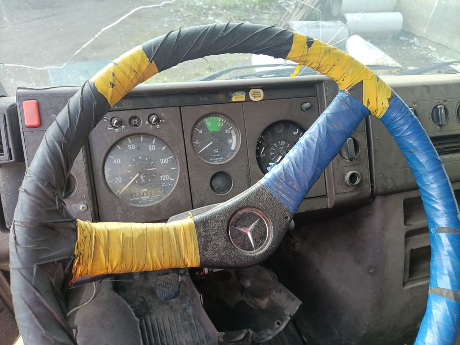 Mercedes T2 711D