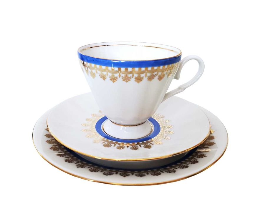 Filiżanka ze spodkiem + talerzyk, porcelana Wałbrzych 3 elementy nieb.