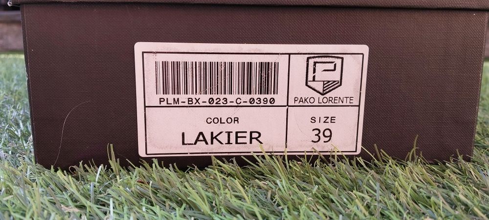 Poko lorente lakierki roz. 39