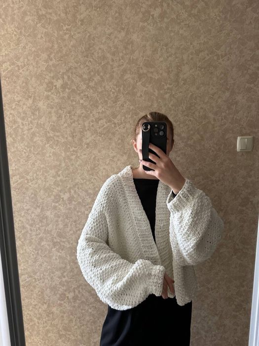 Кардиган з плюшевої пряжі ручної роботи, молочного кольору