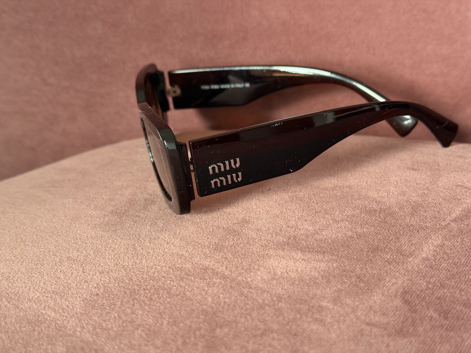 MIU MIU okulary przeciwsloneczne piękny model zapraszam