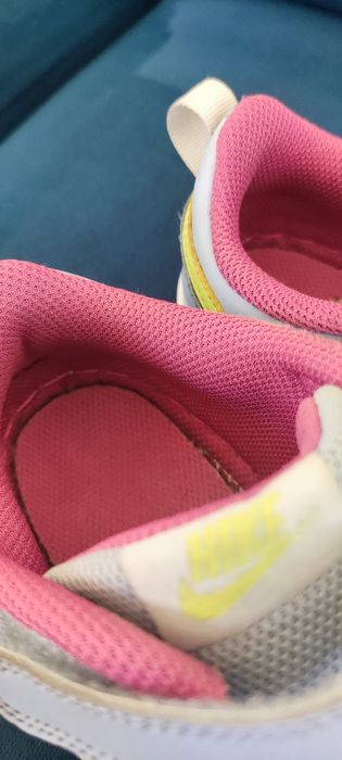 Buty sportowe Nike na rzepy r.35