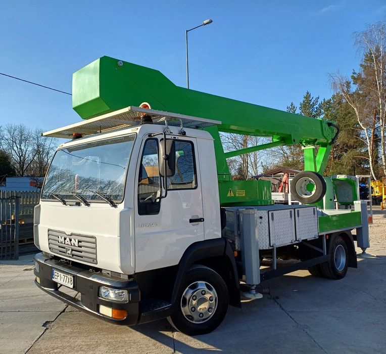 Bison TKA 30  Podnośnik Bison TKA 30