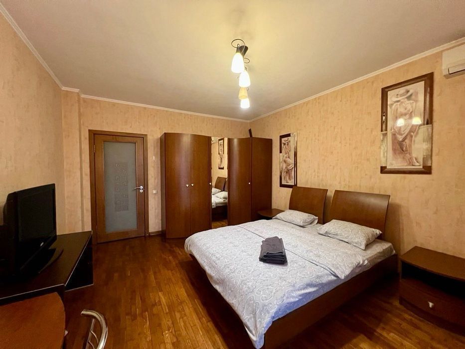 1к Метро Лівобережна Комод Квартира Подобово Погодинно Микільсько-Слоб