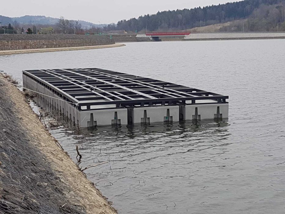 Houseboat Pływak Pomost Platforma Pływająca Domek Pływający Camping