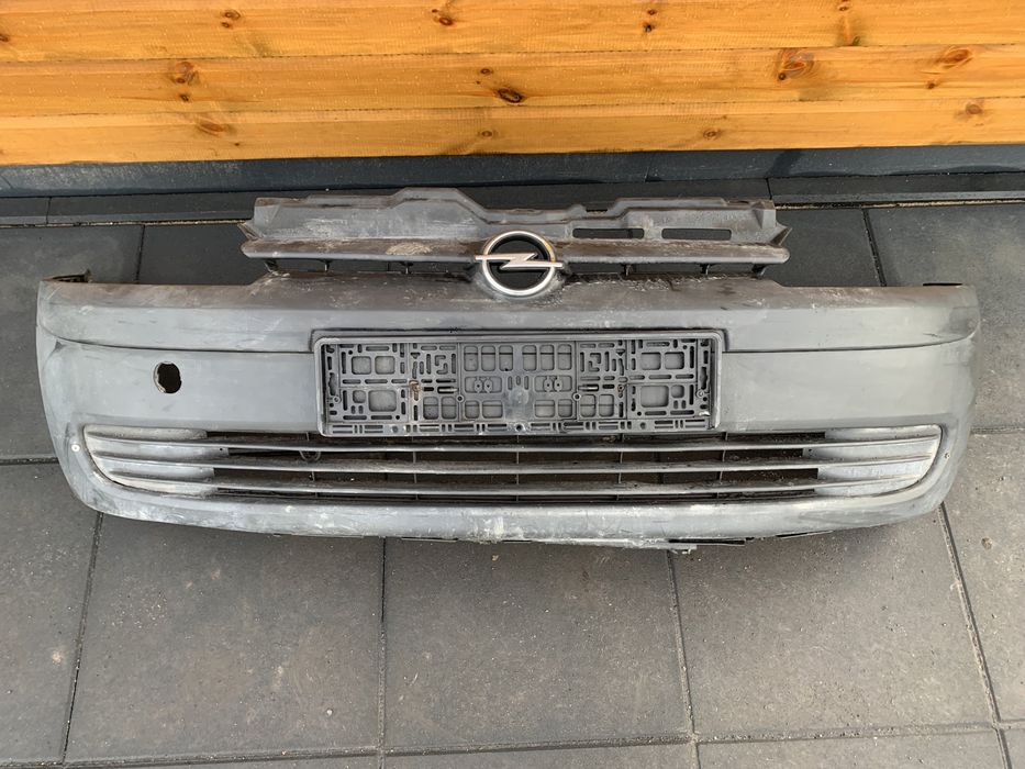 Opel Corsa C zderzak przedni przód
