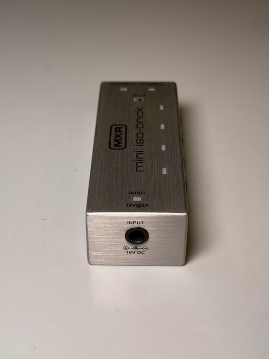 MXR M239 Mini Iso-Brick – zasilacz do efektów + dodatkowe kable