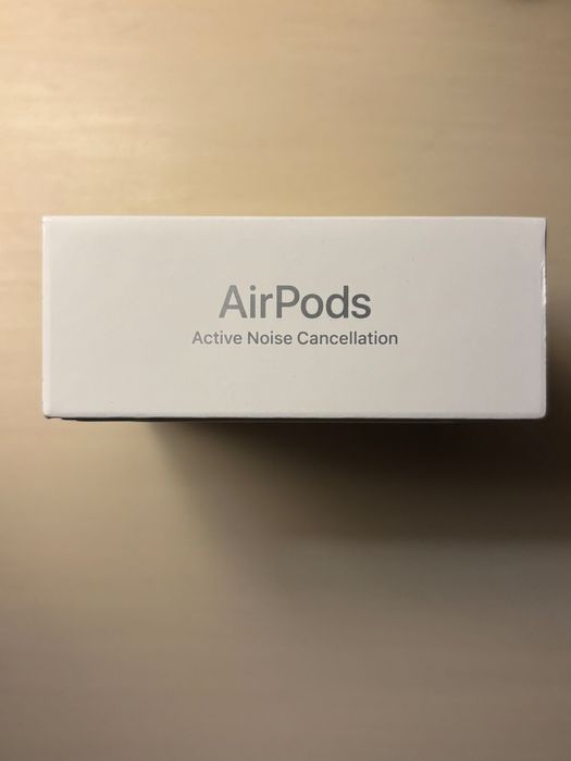 AirPods 4 com cancelamento ativo de ruído