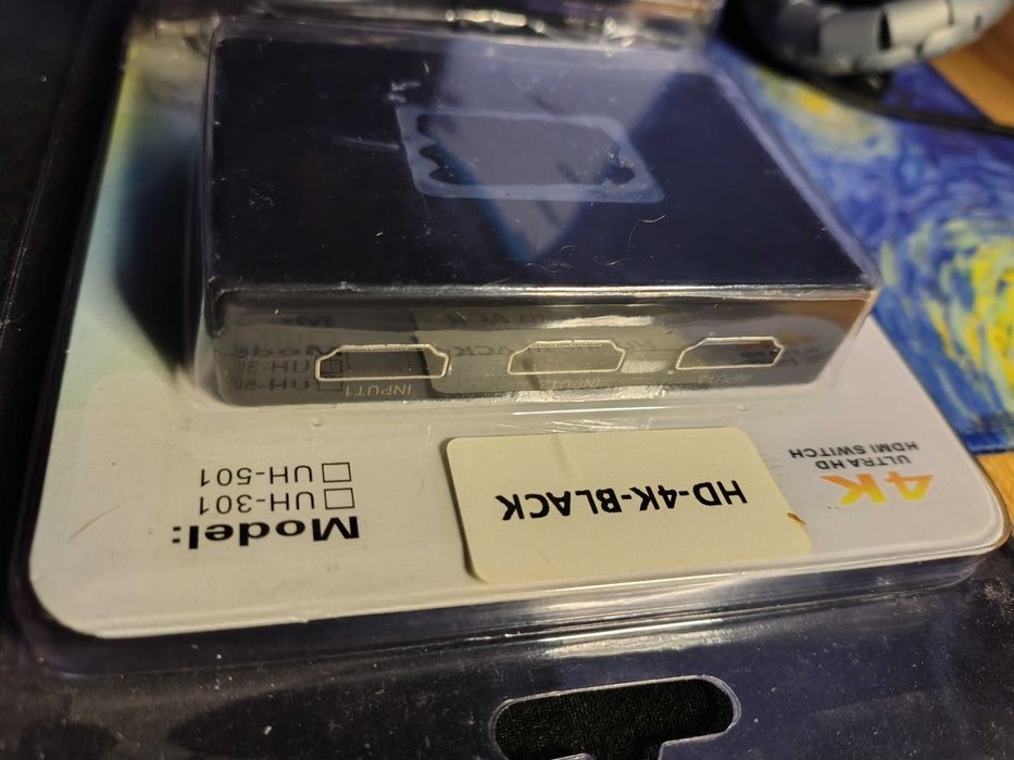 Rozgałęziacz (spliter) HDMI z pilotem