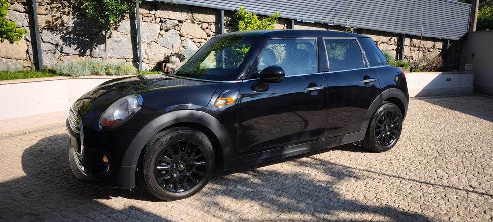 Mini One D 1.5 - 5 portas 152.000 km