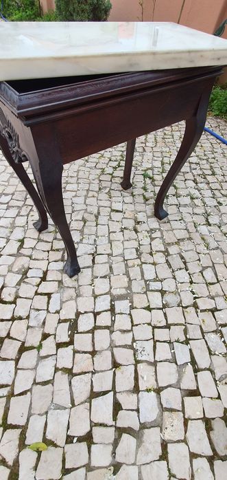 Mesa de TV com pedra mármore