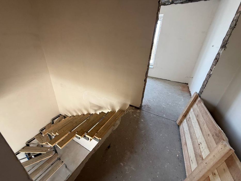 Продам таунхаус в чистовому та опаленям