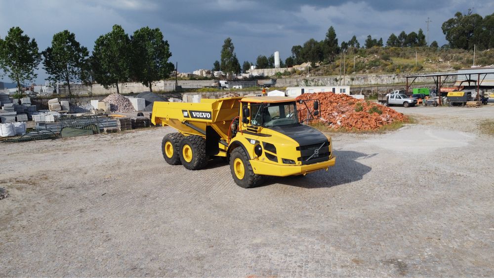 Volvo A30F dumper articulado