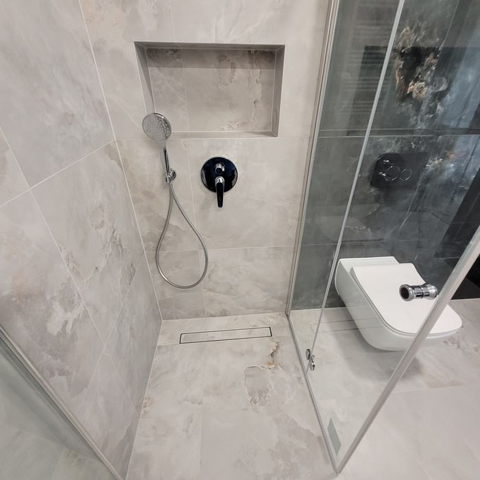 Glazurnik, uslugi glazurnicze, wykończenia wnętrz, remonty