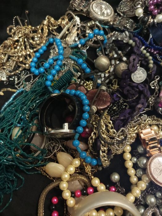 Продам біжутерію 7кг