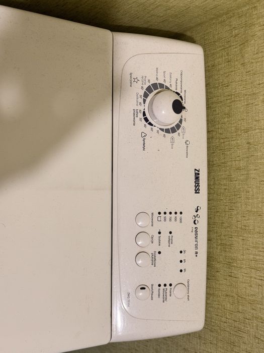 Пральна машинка Zanussi