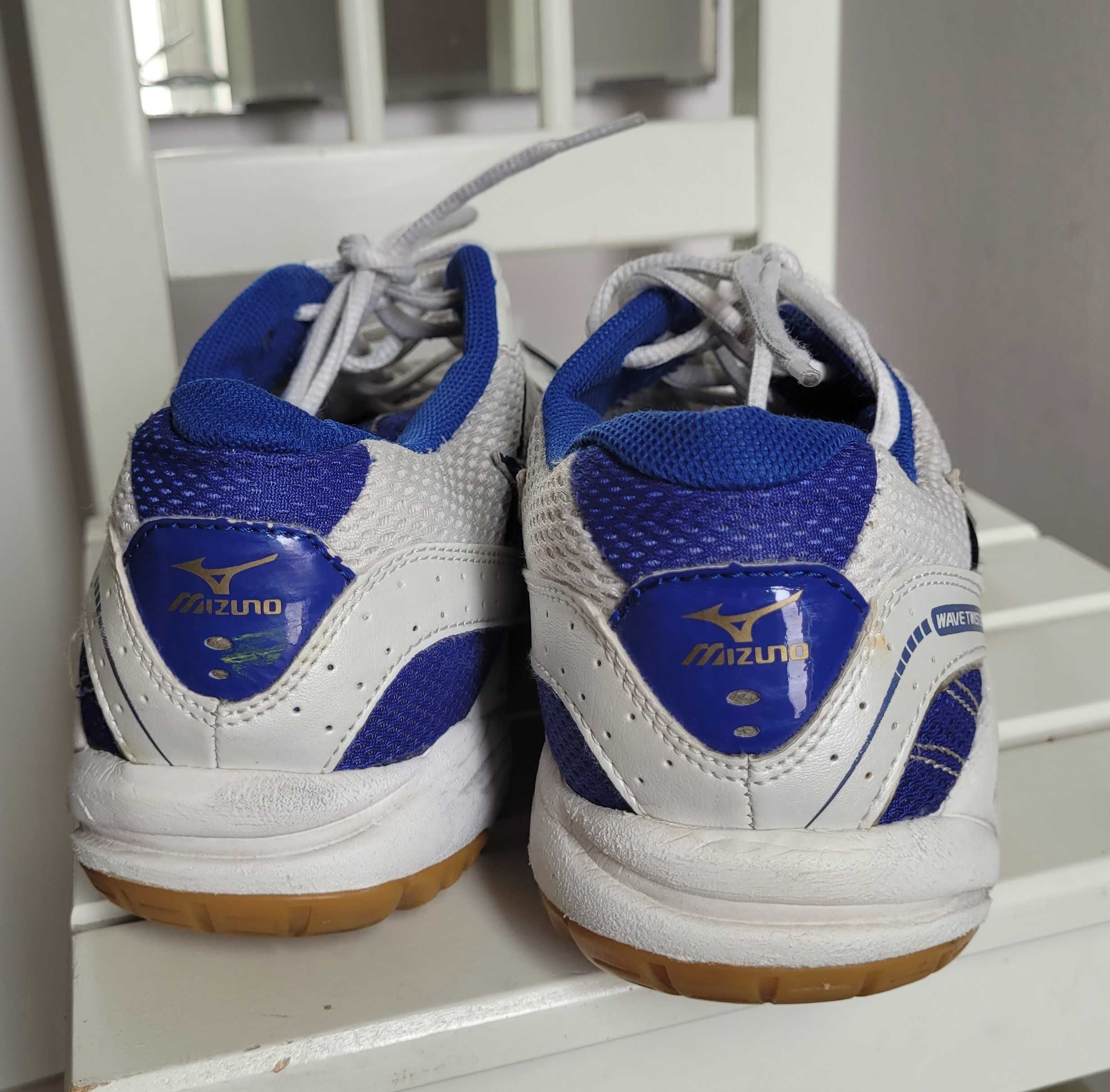 Buty halowe siatkowka MIZUNO WAVE TWISTER junior rozm. 39 Pozna Je yce OLX.pl