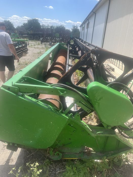 Комбайн John Deere 9610