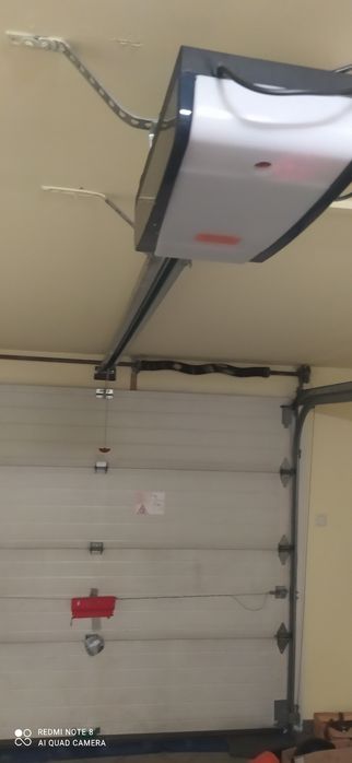 Sprzedam drzwi segmentowe do garażu z pilotem