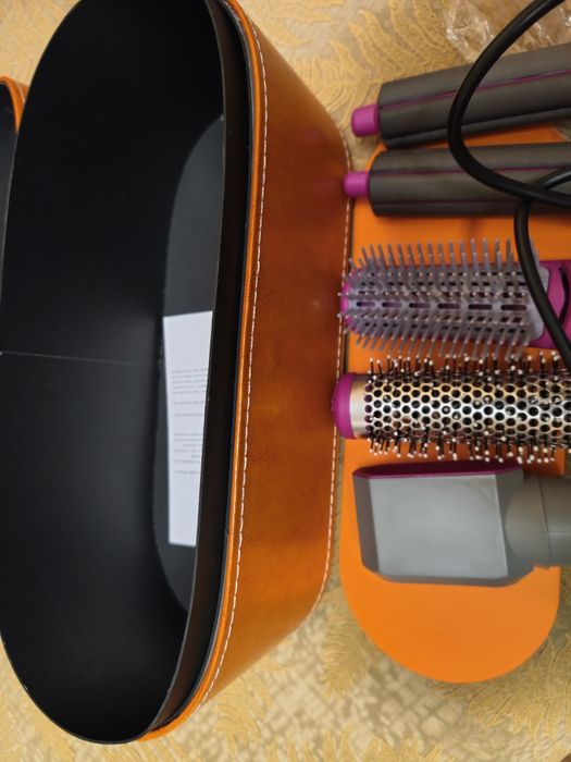 Фен під дайсон, гарно сушить волосся