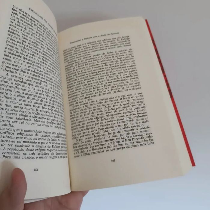 Psicanálise dos Contos de Fadas (Bruno Bettelheim)