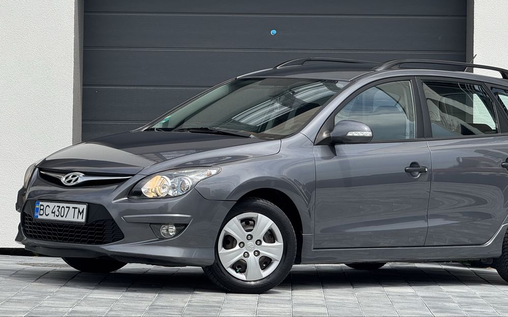 Продам Hyundai i30 2011 1.6 дизель Універсал у чудовому стані