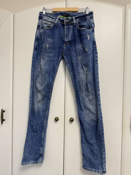 Віддам безкоштовно чоловічі джинси 31 розмір