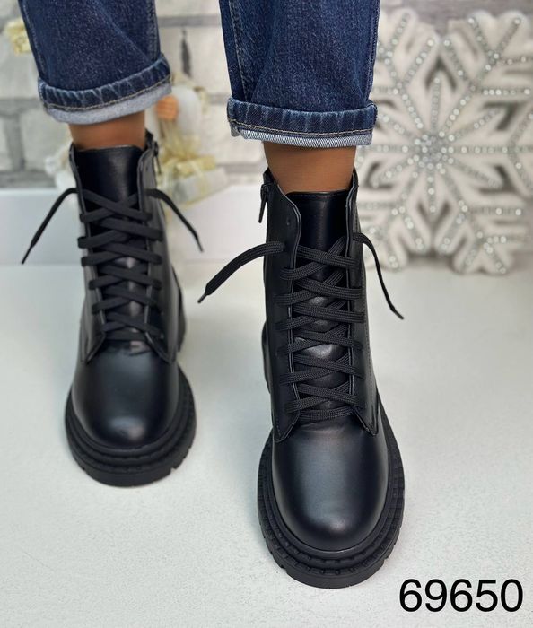 Жіночі шкіряні зимові черевики в кольорах