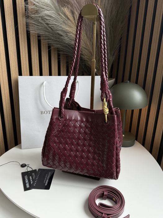 Сумка Bottega Veneta Intrecciato Shoulder Bag