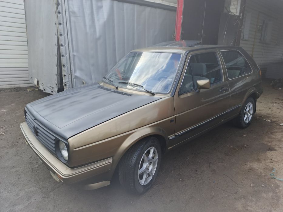 Volkswagen Golf 2  1.6 бензин