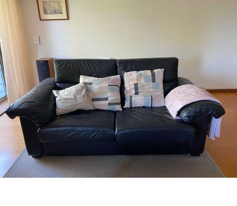 Sofa cama e poltrona em couro natural