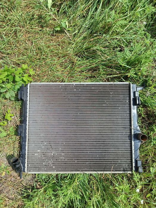 Радіатор охолодження Logan