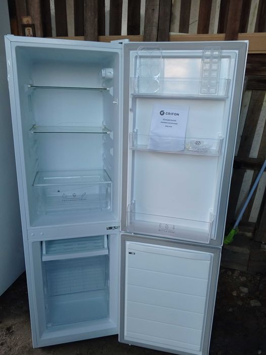 продам    2  КАМЕРНЫЙ  холодильник GRIFON