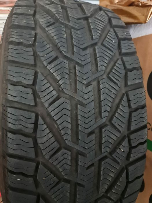 Pneus Tigar Winter 225/40 R18