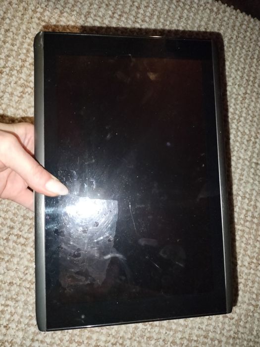 Продам планшет на запчастини