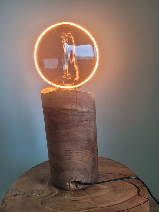 Lampa podłogowa orzech włoski