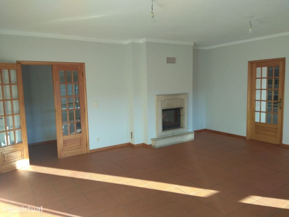 Excelente apartamento T3 no centro de Famalicão