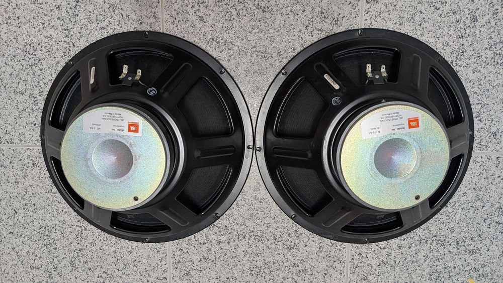 Altifalantes JBL 15 polegadas